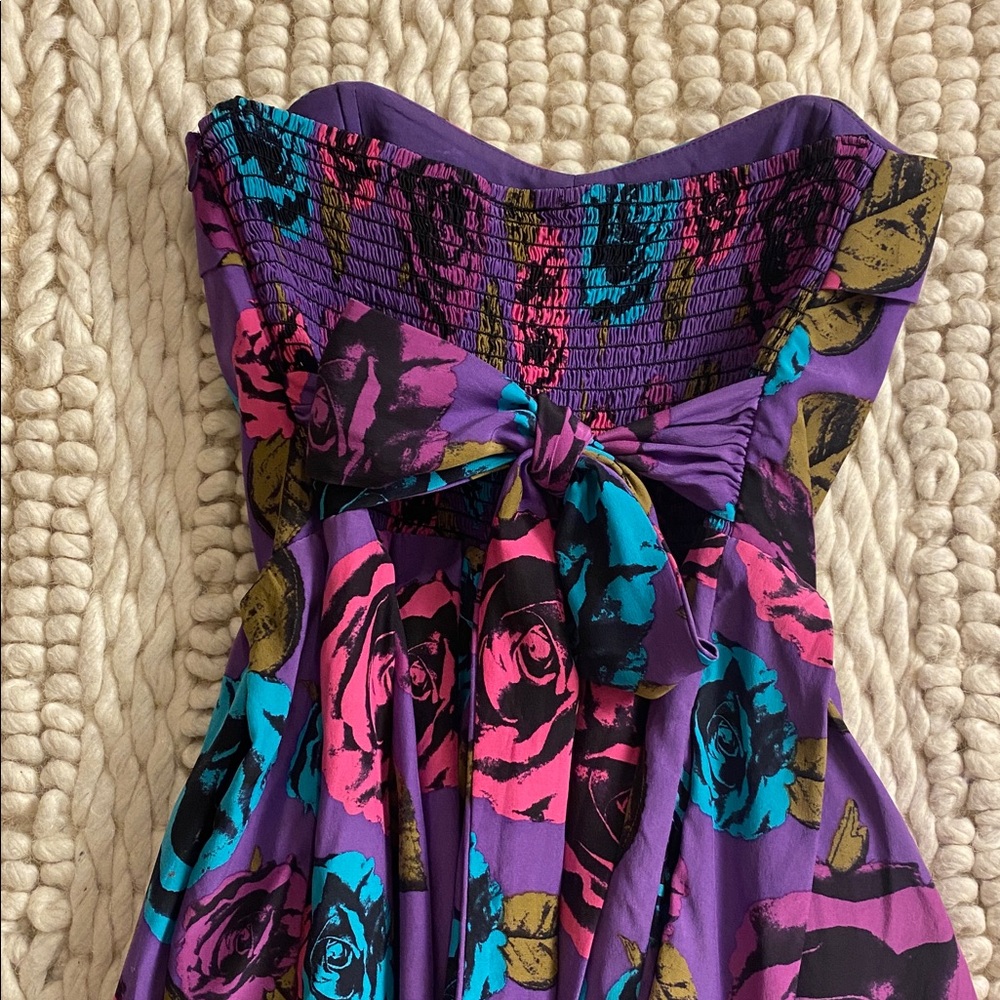 SOLD Betsey Johnson Collection Silk Rose Party Dress • Size 4 - Picture 7 of 7